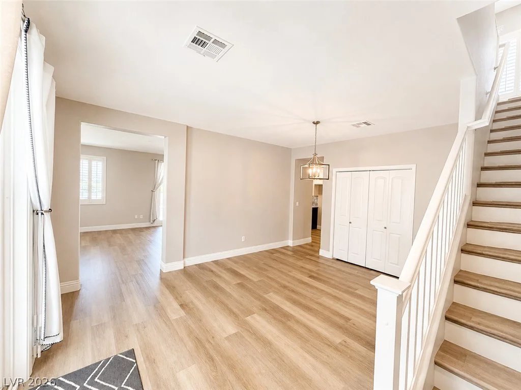 6635 Brooklyn Heights, Las Vegas, NV 89166