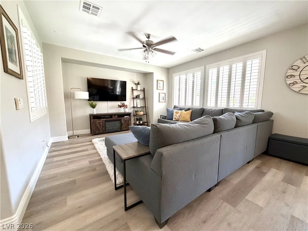 6635 Brooklyn Heights, Las Vegas, NV 89166