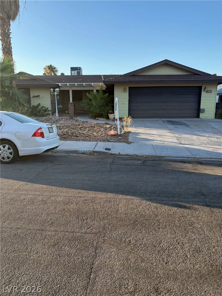 4110 Springhill, Las Vegas, NV 89121
