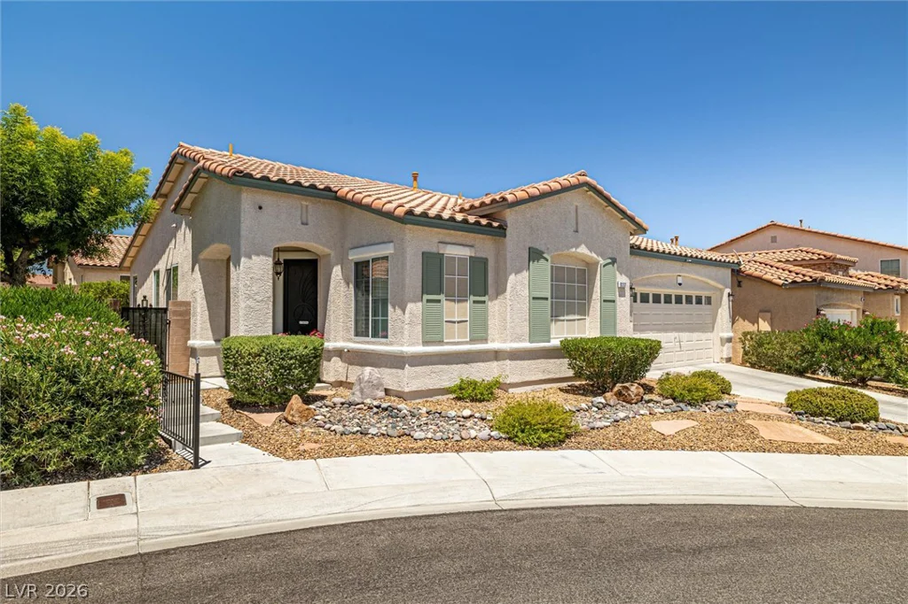 9332 Longhorn Falls, Las Vegas, NV 89149
