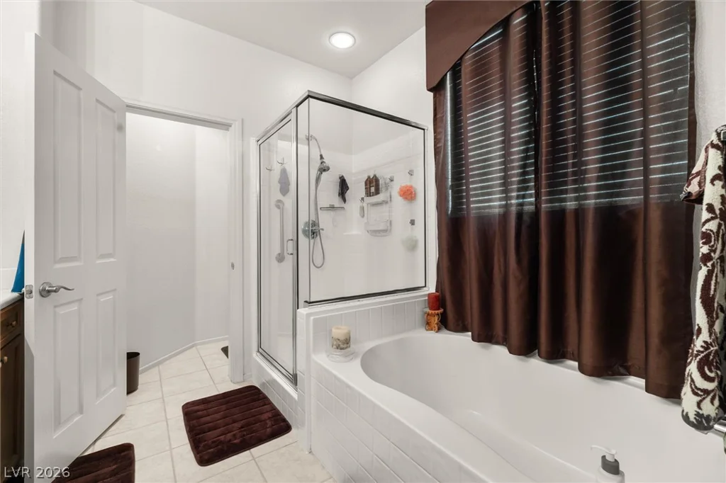 9332 Longhorn Falls, Las Vegas, NV 89149