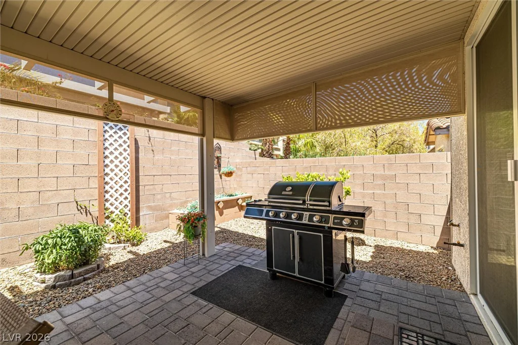 9332 Longhorn Falls, Las Vegas, NV 89149