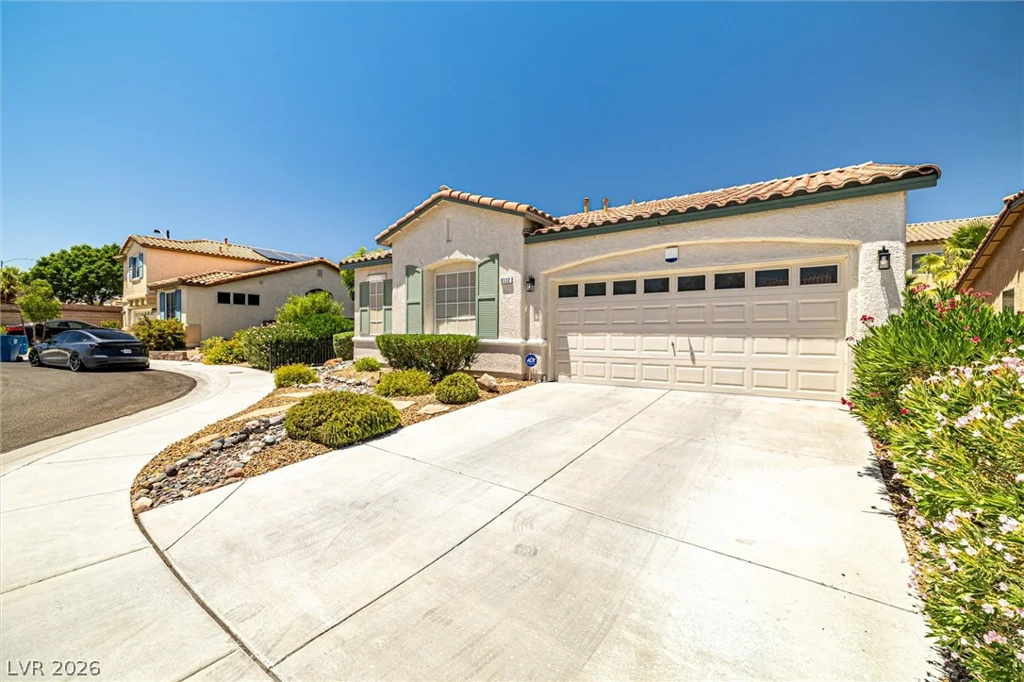 9332 Longhorn Falls, Las Vegas, NV 89149