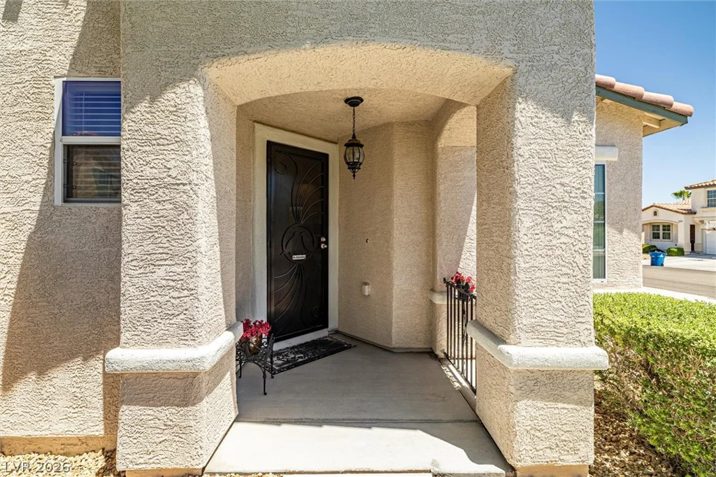 9332 Longhorn Falls, Las Vegas, NV 89149