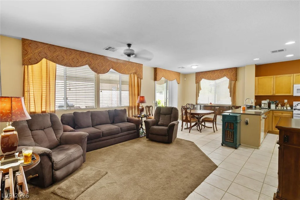 9332 Longhorn Falls, Las Vegas, NV 89149