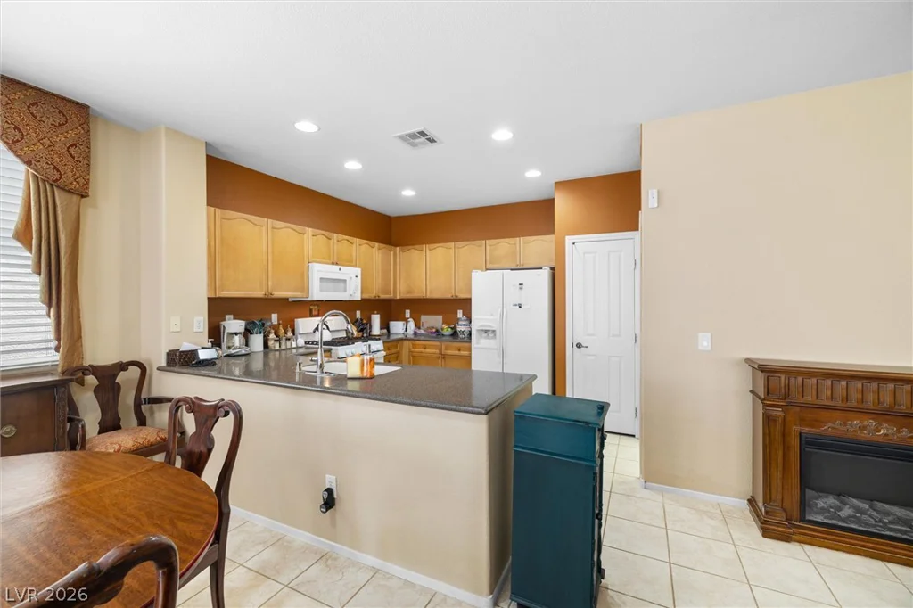 9332 Longhorn Falls, Las Vegas, NV 89149