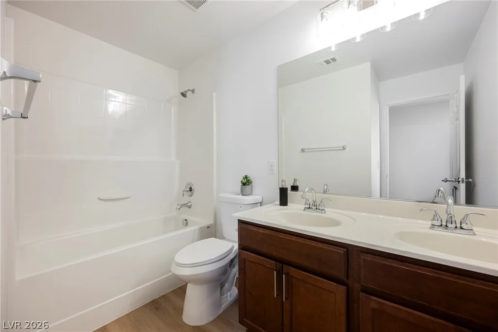 305 Petrus, North Las Vegas, NV 89031