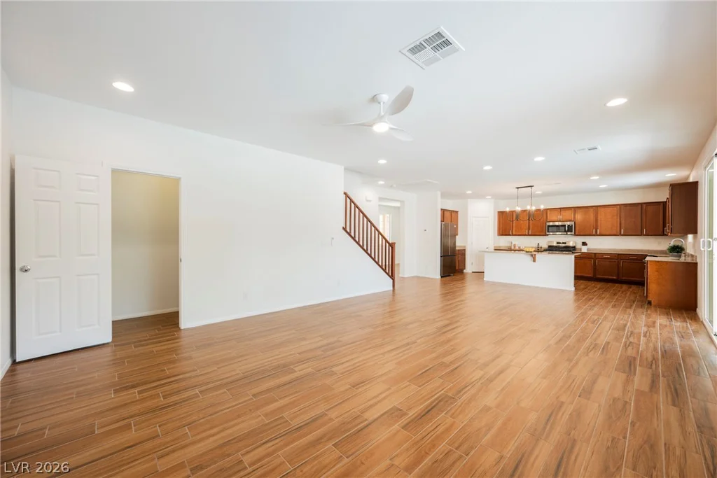 305 Petrus, North Las Vegas, NV 89031
