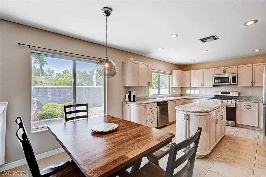 7813 Falconwing, Las Vegas, NV 89131
