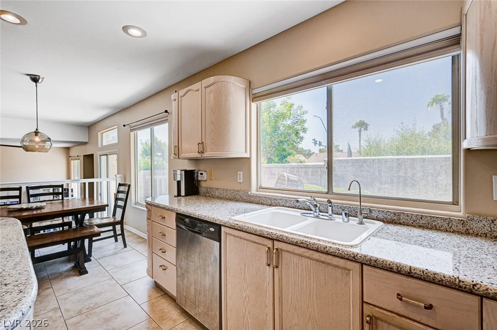 7813 Falconwing, Las Vegas, NV 89131