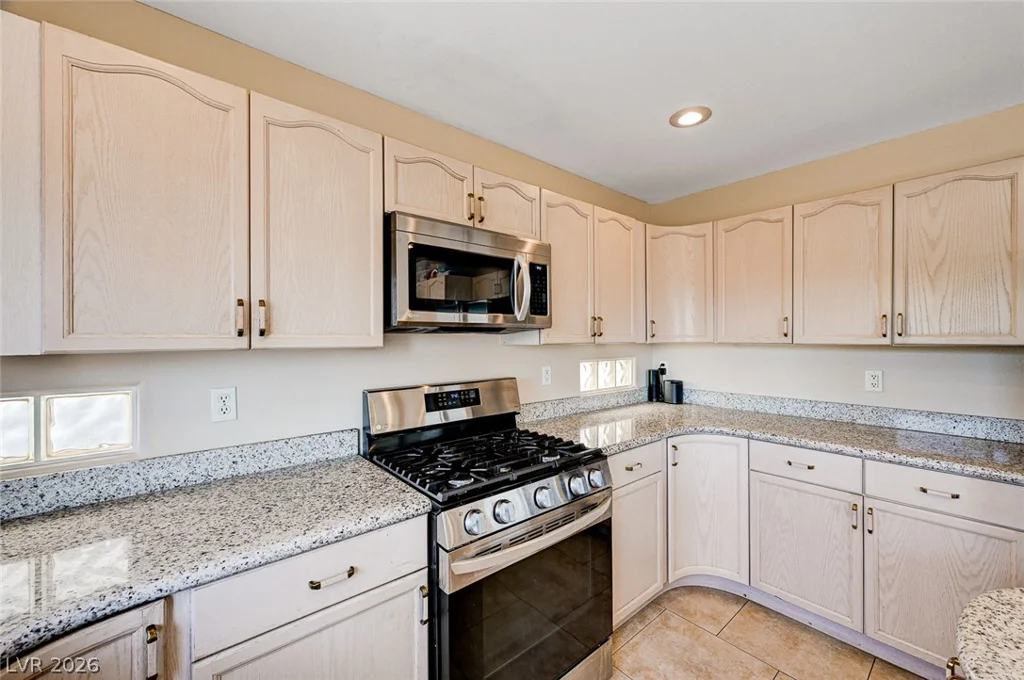 7813 Falconwing, Las Vegas, NV 89131