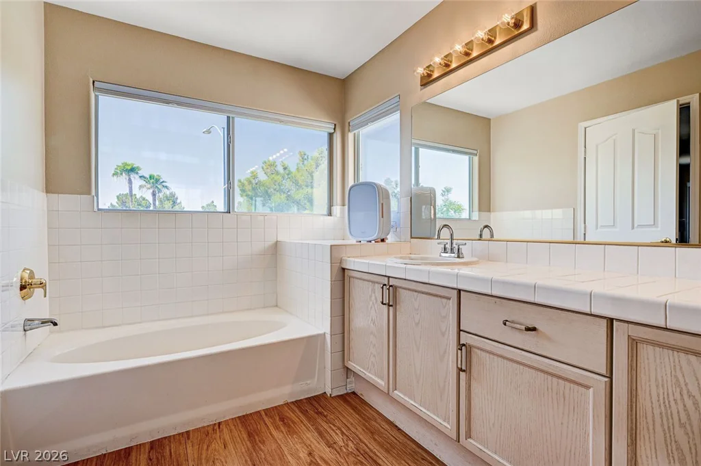 7813 Falconwing, Las Vegas, NV 89131