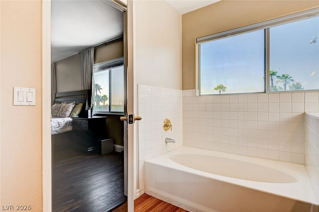 7813 Falconwing, Las Vegas, NV 89131