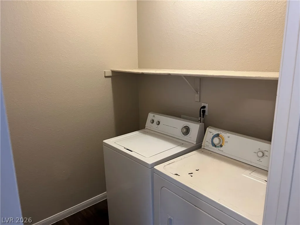 7873 Blue Brook, Las Vegas, NV 89147