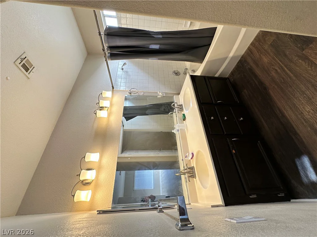 7873 Blue Brook, Las Vegas, NV 89147