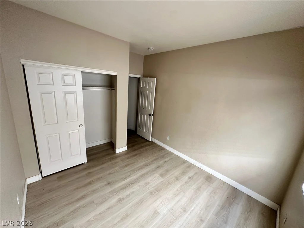 7873 Blue Brook, Las Vegas, NV 89147