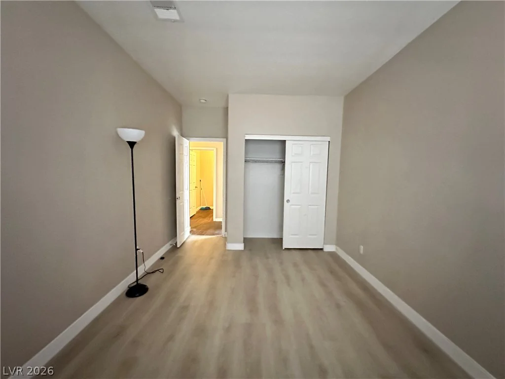 7873 Blue Brook, Las Vegas, NV 89147