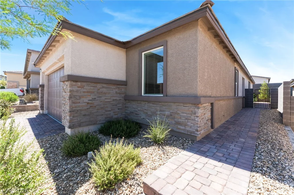 9458 Noble Fir Ridge, Las Vegas, NV 89143