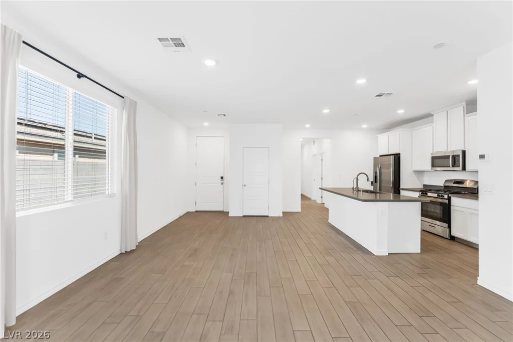 9458 Noble Fir Ridge, Las Vegas, NV 89143