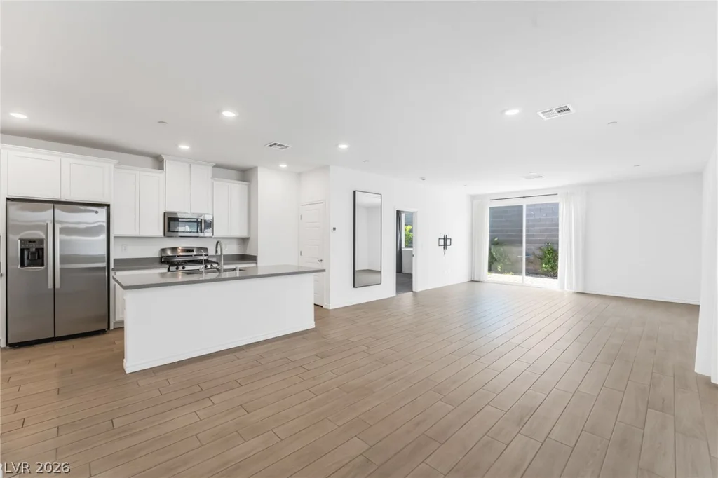 9458 Noble Fir Ridge, Las Vegas, NV 89143