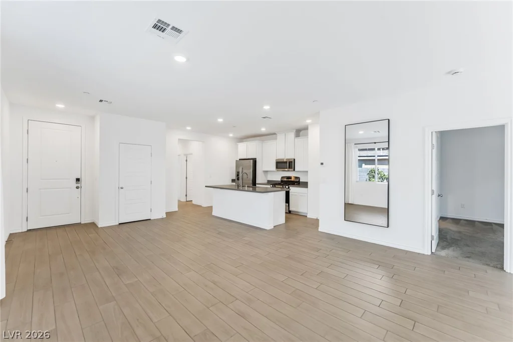 9458 Noble Fir Ridge, Las Vegas, NV 89143