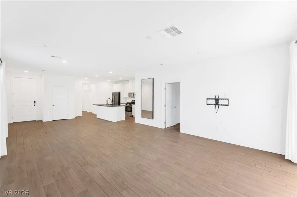 9458 Noble Fir Ridge, Las Vegas, NV 89143