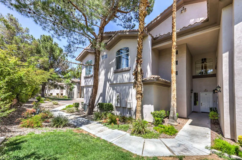 101 Breezy Tree, Las Vegas, NV 89145