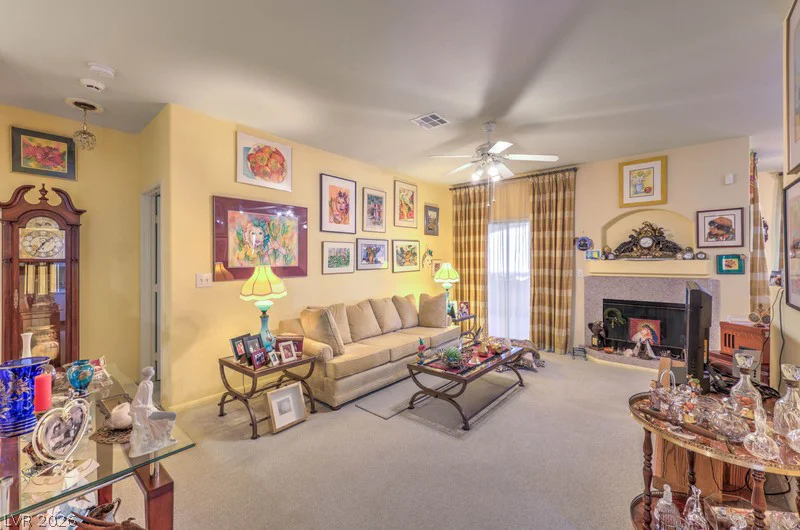 101 Breezy Tree, Las Vegas, NV 89145