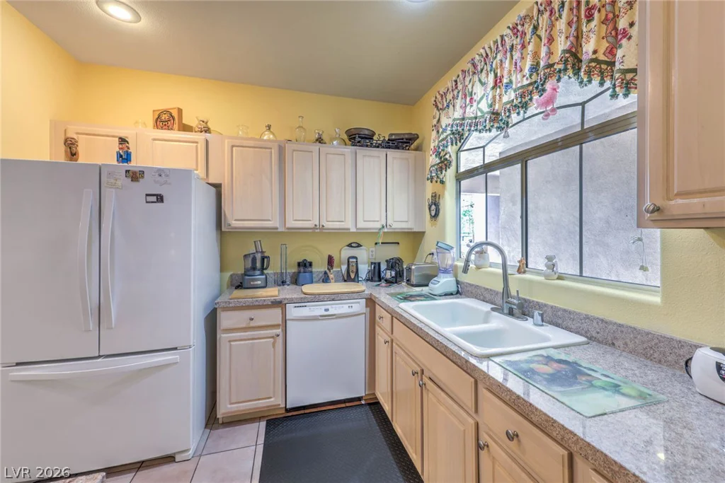 101 Breezy Tree, Las Vegas, NV 89145