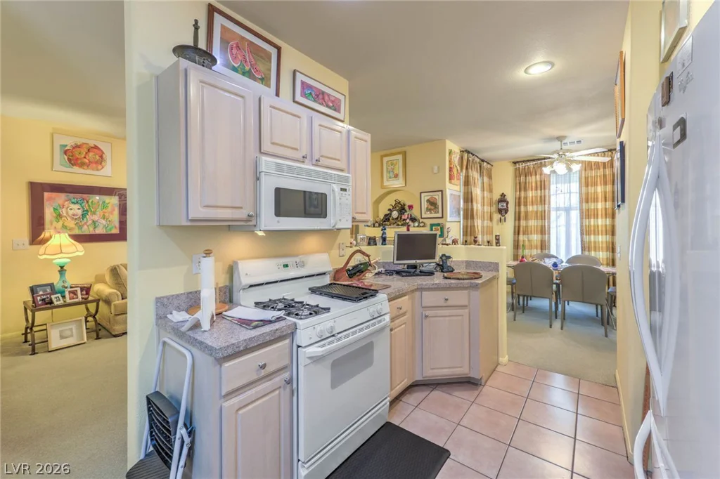 101 Breezy Tree, Las Vegas, NV 89145