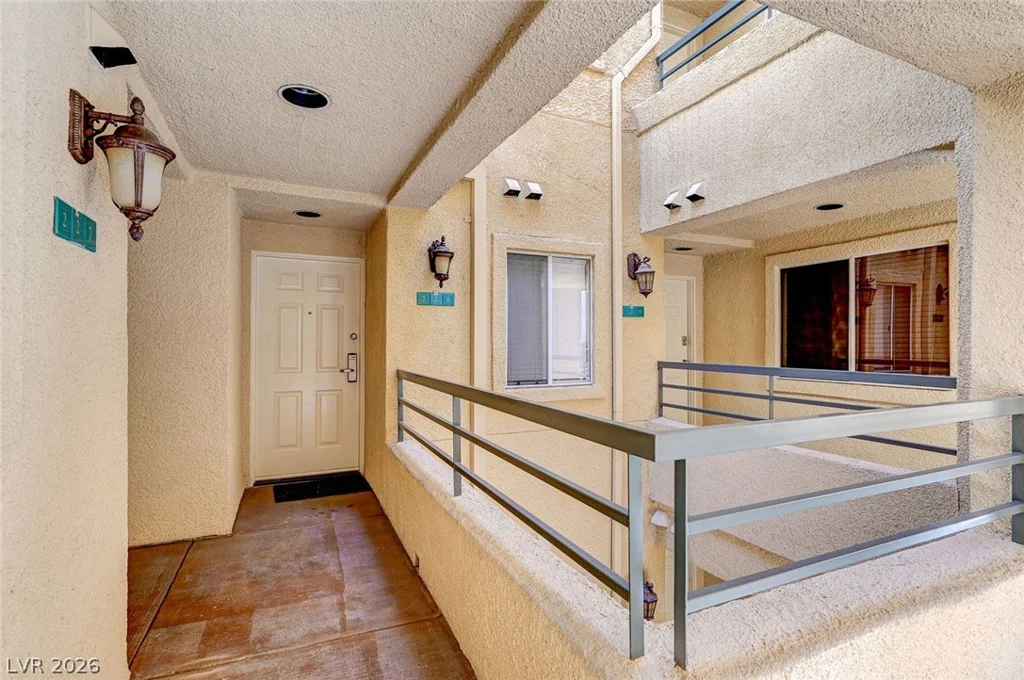 210 Flamingo, Las Vegas, NV 89169
