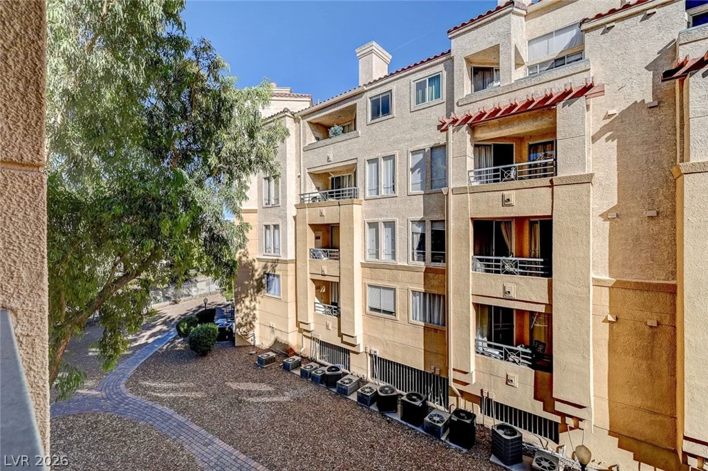 210 Flamingo, Las Vegas, NV 89169