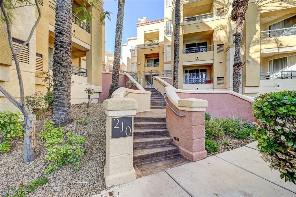210 Flamingo, Las Vegas, NV 89169