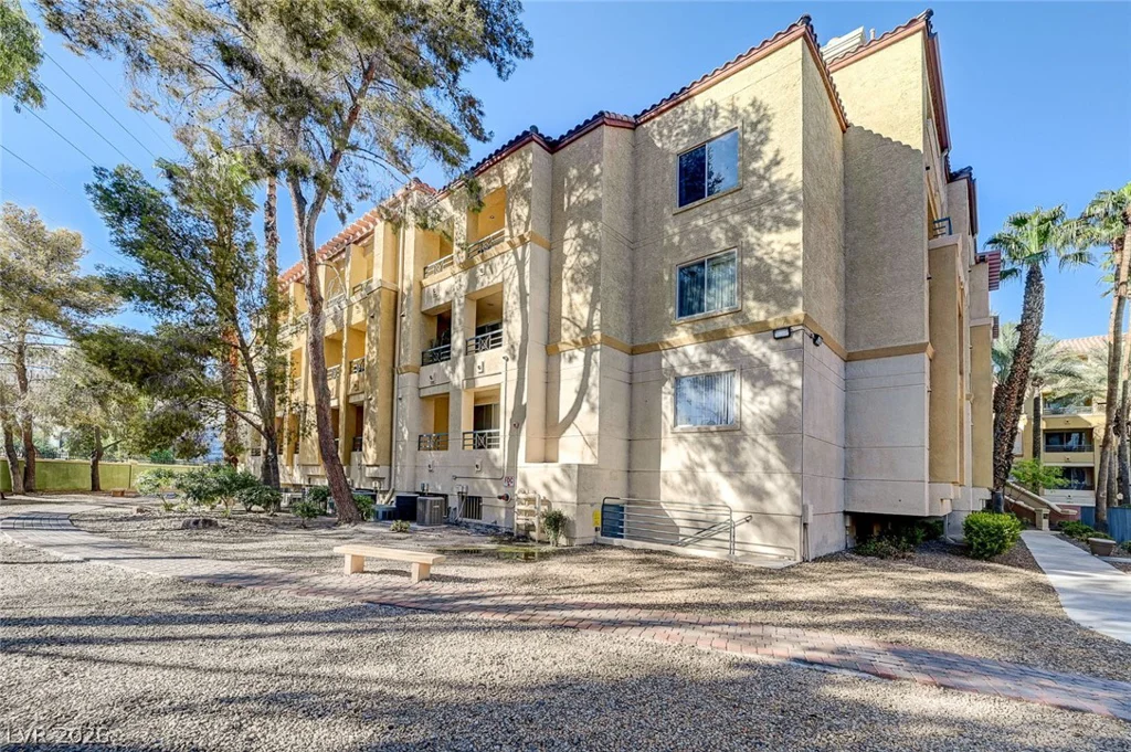 210 Flamingo, Las Vegas, NV 89169