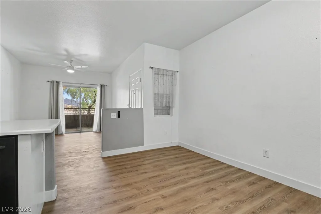 5751 Hacienda, Las Vegas, NV 89122
