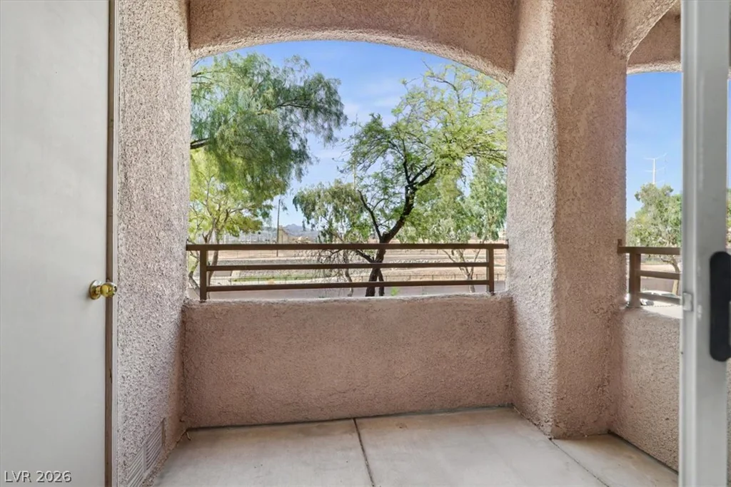 5751 Hacienda, Las Vegas, NV 89122