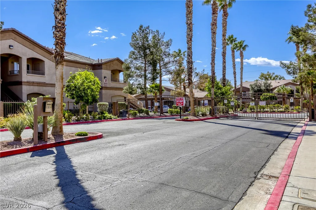 5751 Hacienda, Las Vegas, NV 89122