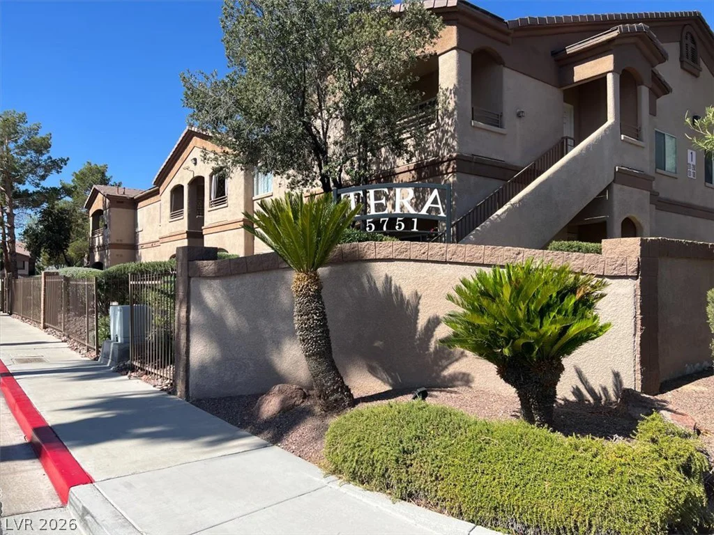 5751 Hacienda, Las Vegas, NV 89122