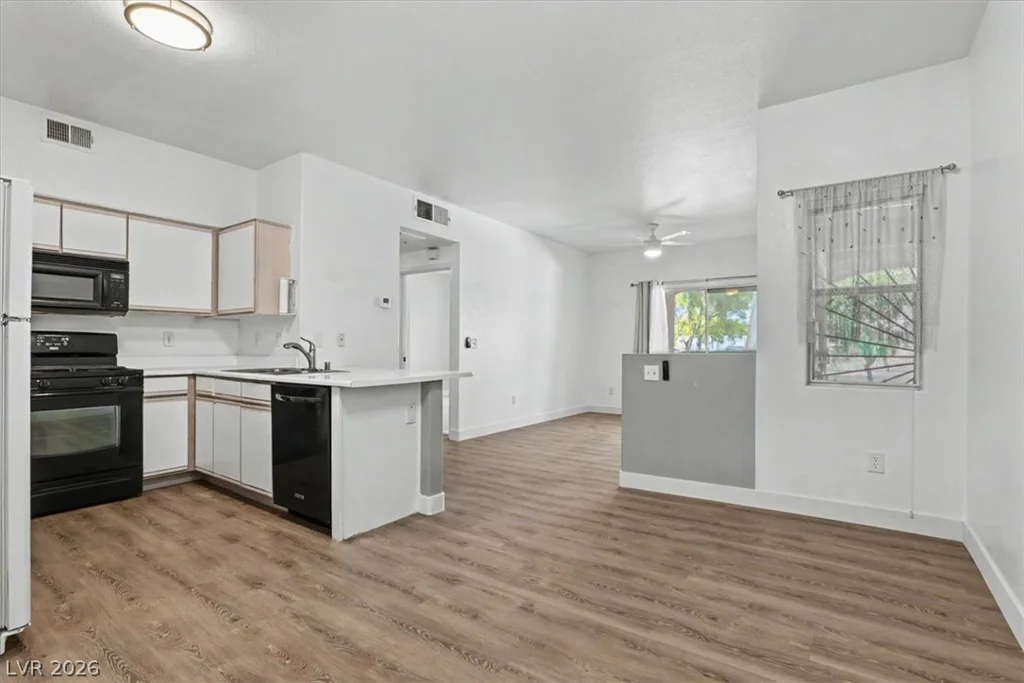 5751 Hacienda, Las Vegas, NV 89122