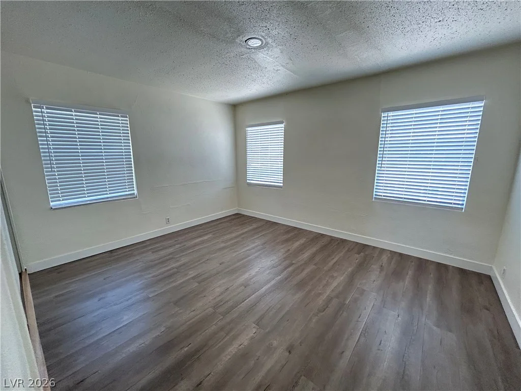1711 Santa Paula, Las Vegas, NV 89104