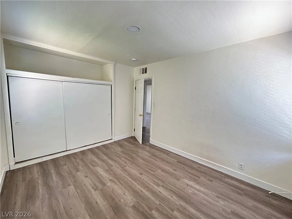 1711 Santa Paula, Las Vegas, NV 89104