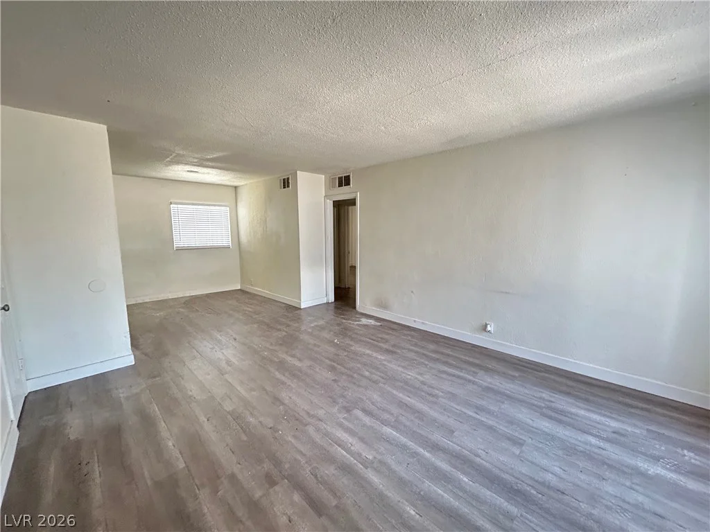 1711 Santa Paula, Las Vegas, NV 89104