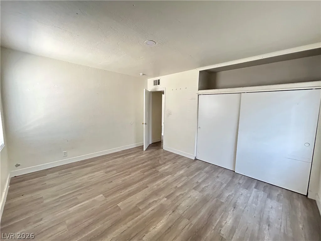 1711 Santa Paula, Las Vegas, NV 89104