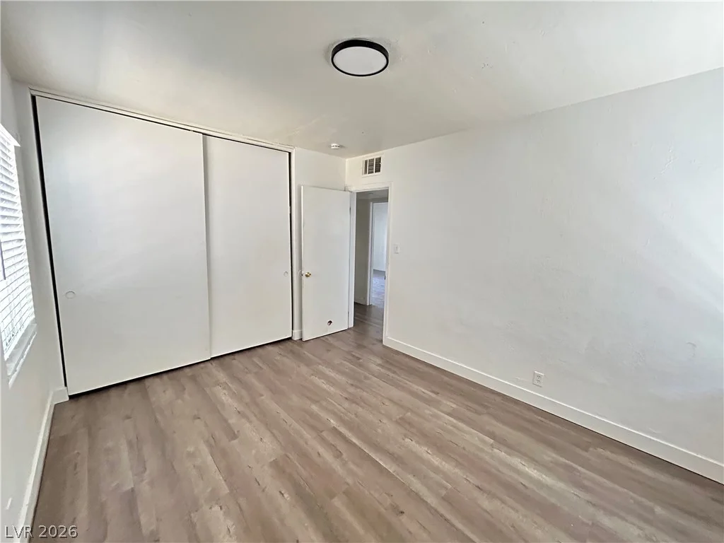 1711 Santa Paula, Las Vegas, NV 89104