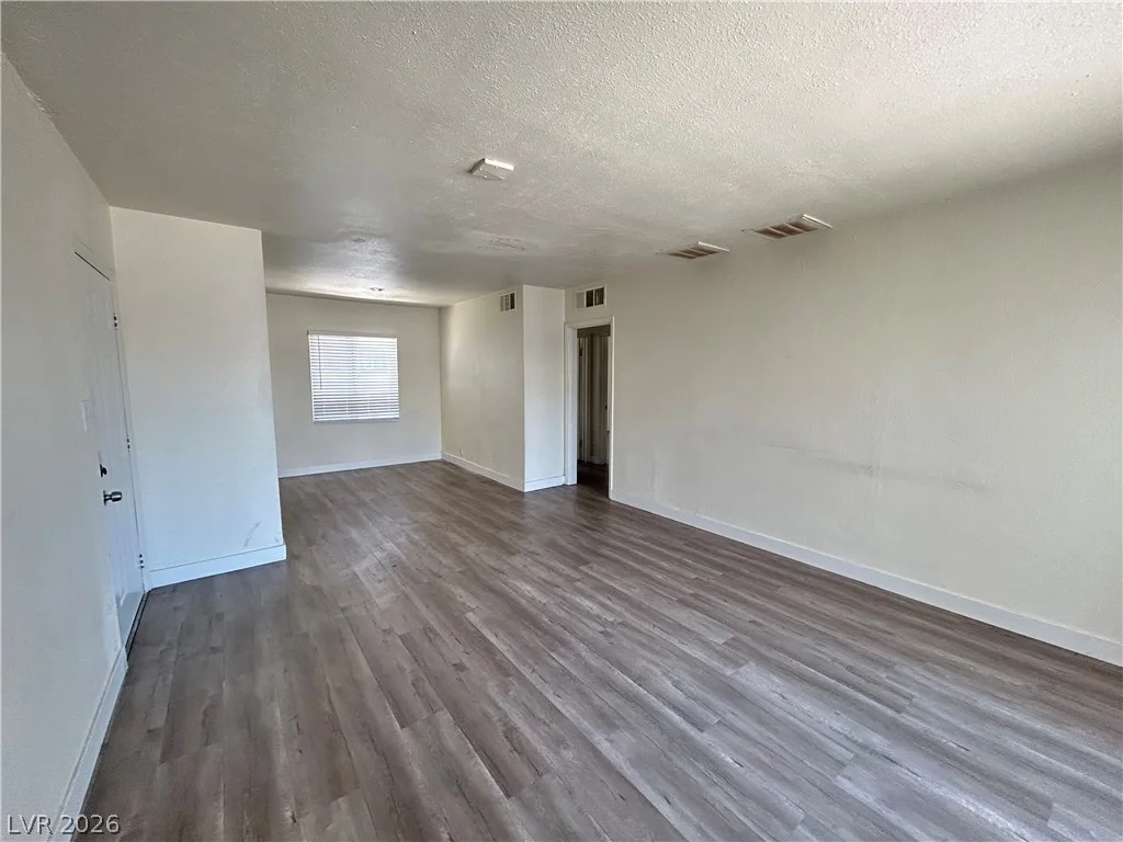 1711 Santa Paula, Las Vegas, NV 89104
