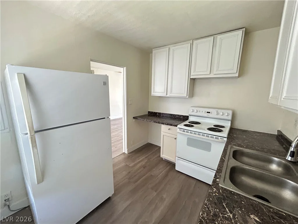 1711 Santa Paula, Las Vegas, NV 89104