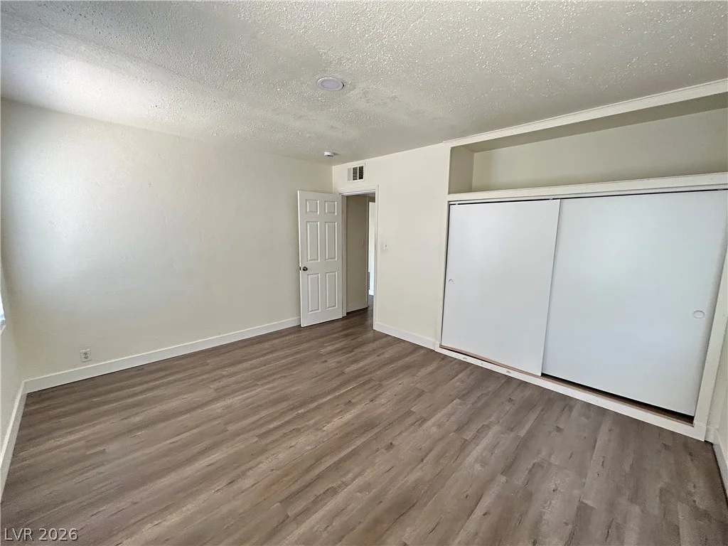 1711 Santa Paula, Las Vegas, NV 89104