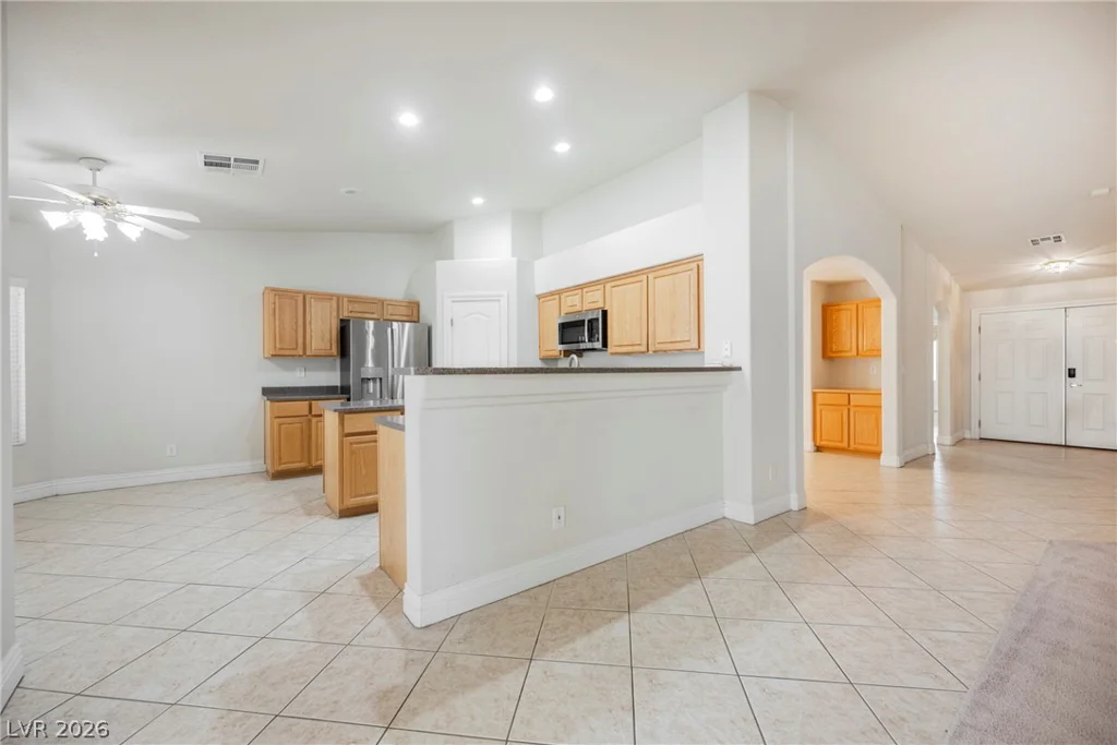 2467 Vegas Vic, Henderson, NV 89002