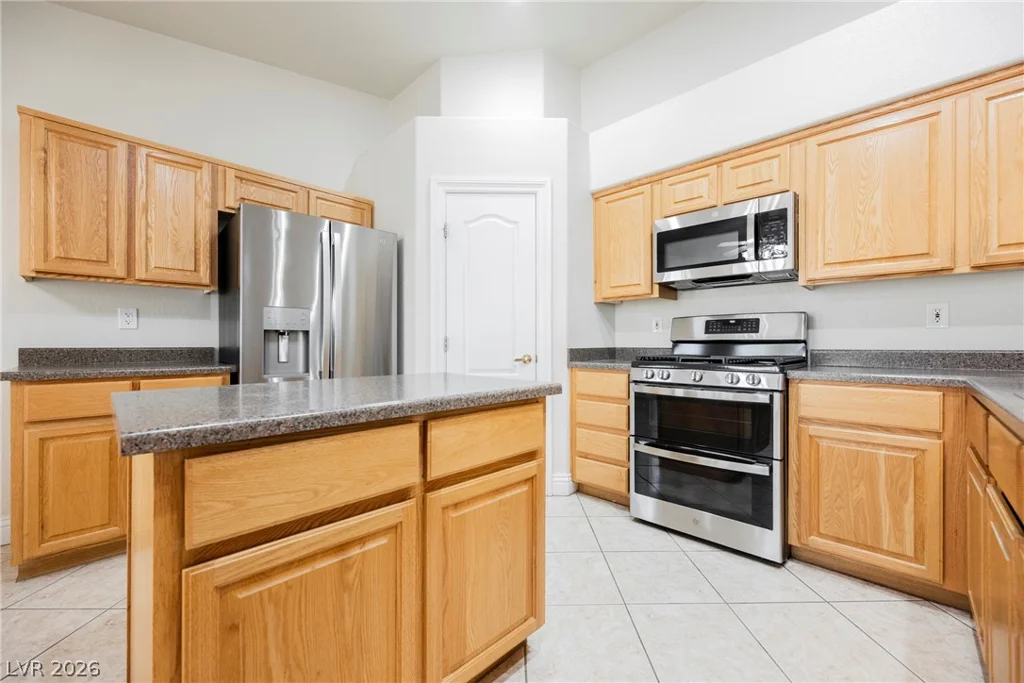 2467 Vegas Vic, Henderson, NV 89002