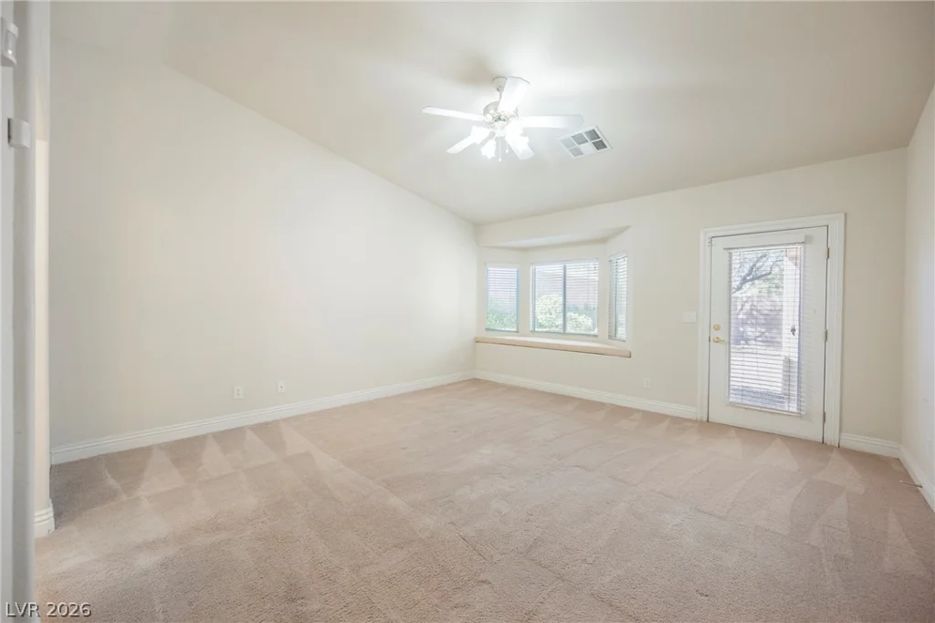 2467 Vegas Vic, Henderson, NV 89002